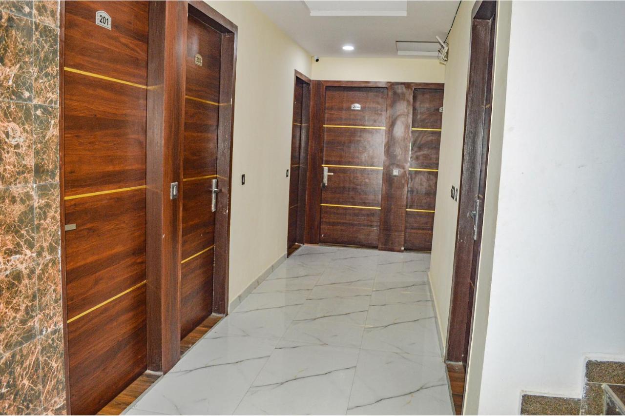 Fabhotel The Golf Inn Noida Buitenkant foto