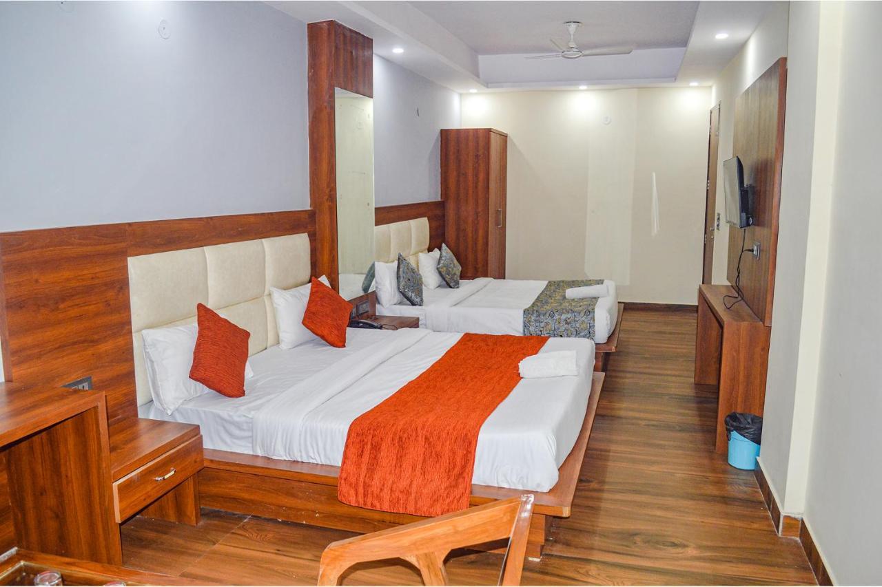 Fabhotel The Golf Inn Noida Buitenkant foto