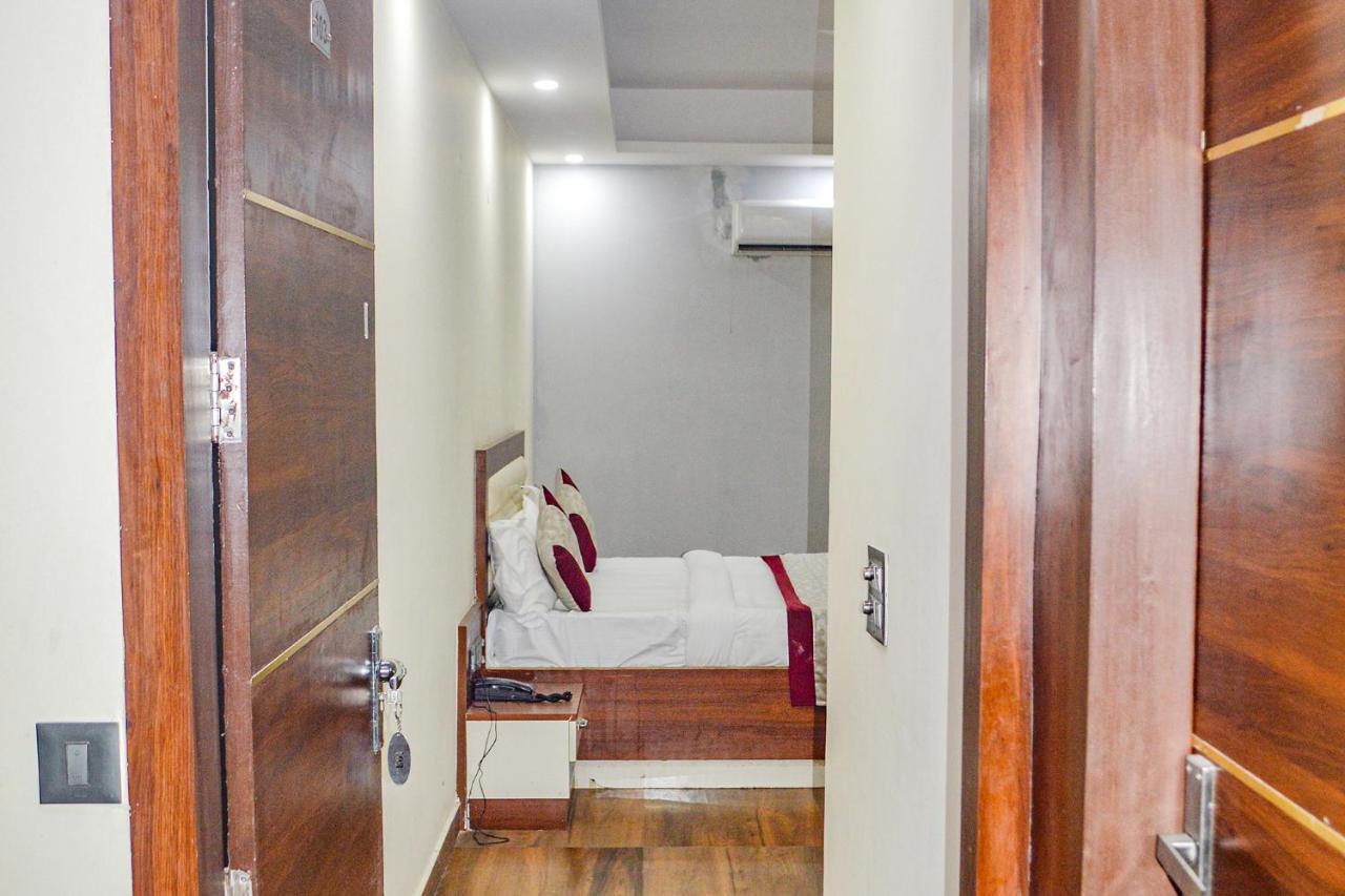 Fabhotel The Golf Inn Noida Buitenkant foto